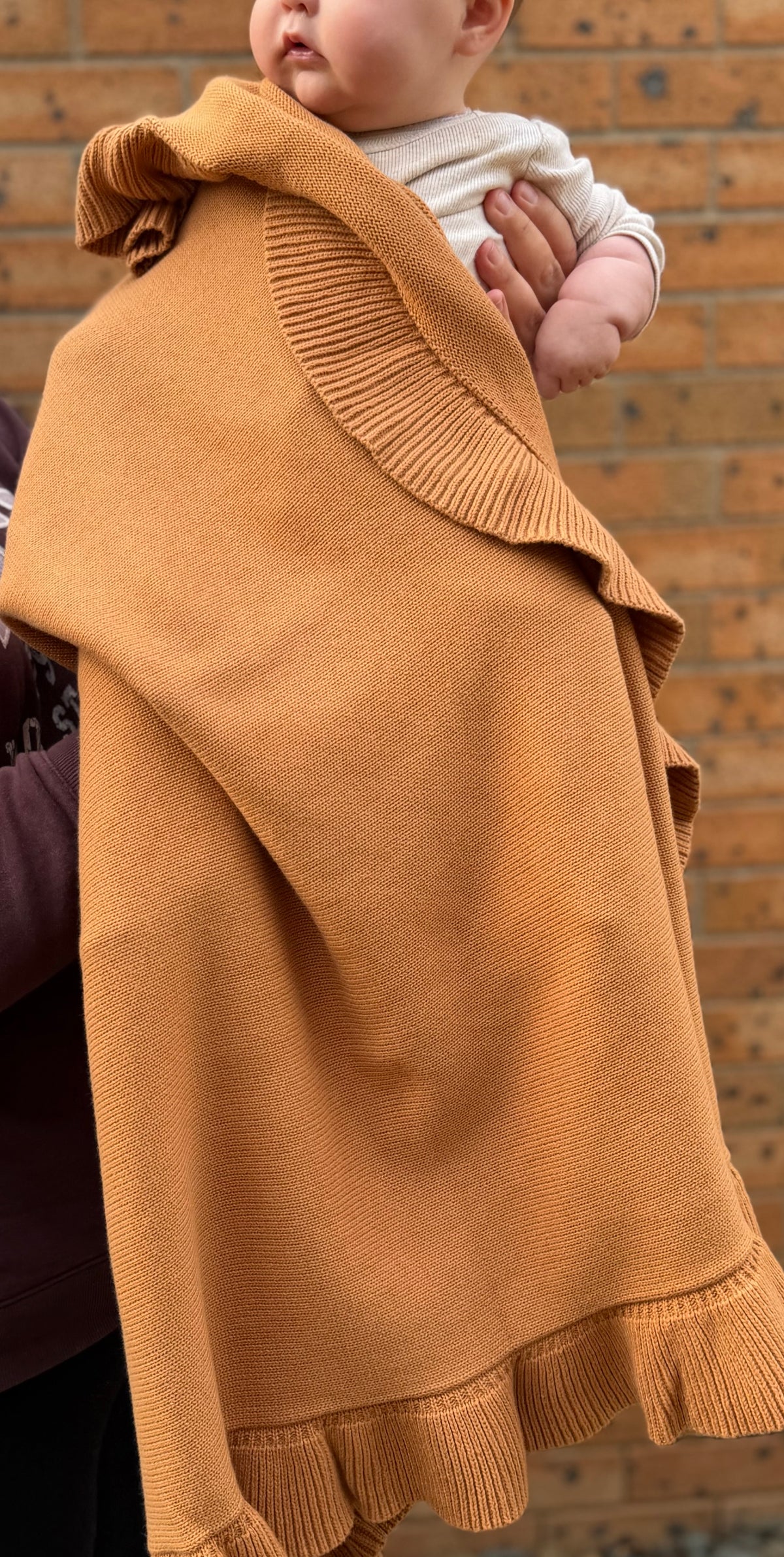 Caramel Ruffle Knit Blanket
